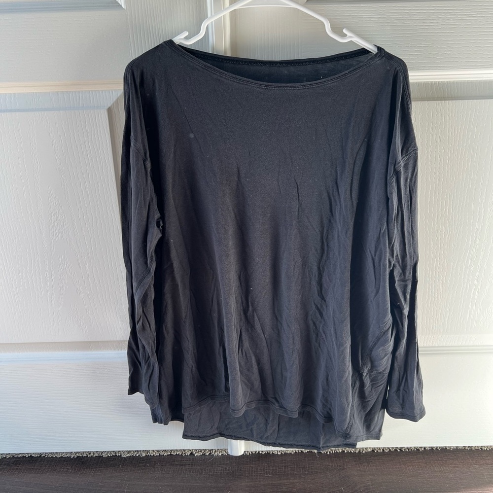 Lululemon Women’s Long Sleeve T-Shirt